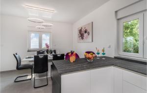 3 Bedroom Awesome Apartment In Kostrena