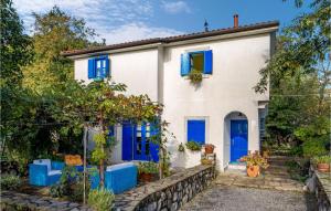 2 Bedroom Cozy Apartment In Kastav