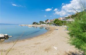 Nice Apartment In Duce With Wifi