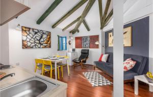 2 Bedroom Cozy Apartment In Kastav 