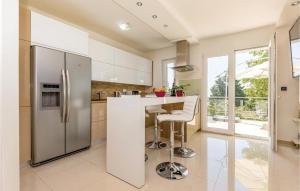 5 Bedroom Awesome Home In Novi Vinodolski 