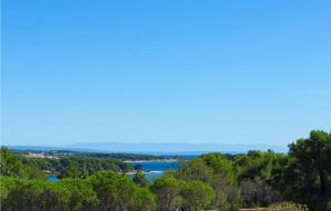 Four-Bedroom Holiday Home In Premantura