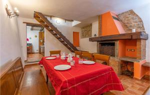 2 Bedroom Beautiful Home In Marliana