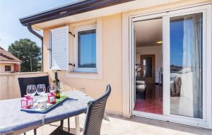 Awesome Apartment In Pula With Wifi