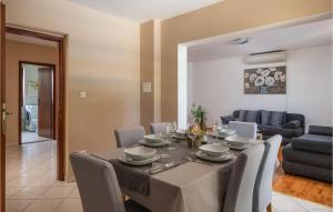 Gorgeous Home In Labin With Wifi 