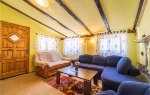 4 Bedroom Lovely Home In Veliki Vareski