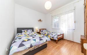 2 Bedroom Cozy Apartment In Trogir