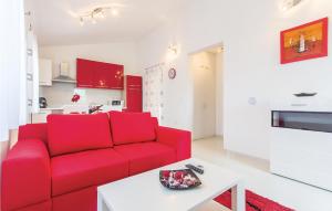 Lovely Home In Pula With Wifi