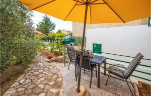 Lovely Apartment In Pula With Wifi