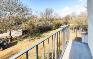 Appartements Amazing Apartment In Narbonne With Wifi : photos des chambres
