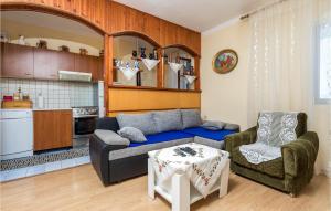 Beautiful Apartment In Senj With Kitchen 
