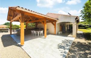 Beautiful Home In Prades-Sur-Vernazobre
