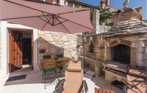 Amazing Home In Porec With Kitchen 