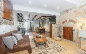 Amazing Home In Porec With Kitchen 
