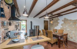 Amazing Home In Porec With Kitchen