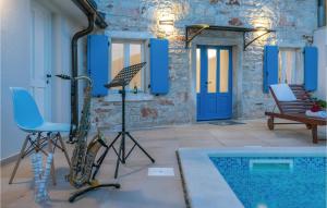 Stunning Home In Peruski With Wifi