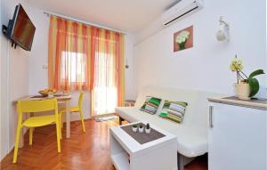 1 Bedroom Awesome Apartment In Zadar 
