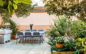 Lovely Apartment In Mokosica With Kitchen 