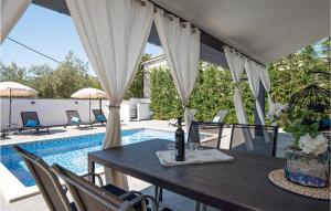 Gorgeous Home In Galizana With Kitchen