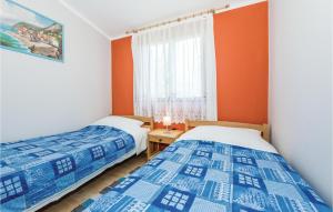 Two-Bedroom Apartment In Grebastica