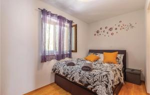 Beautiful Home In Grizane With Wifi