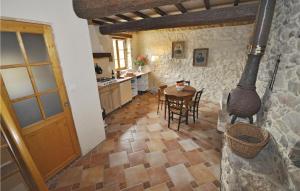 Maisons de vacances Amazing Home In Murviel-Les-Beziers : photos des chambres