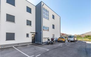 Awesome Apartment In Seget Donji