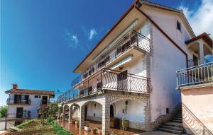 2 Bedroom Lovely Apartment In Lovran