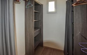 Maisons de vacances Gorgeous Home In Puget : photos des chambres