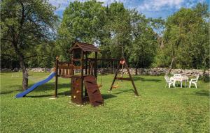 Gorgeous Home In Gracac With Kitchen