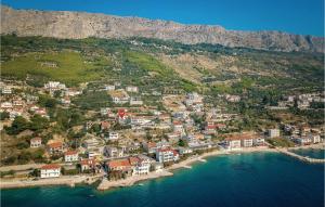 Three-Bedroom Holiday Home In Suhi Potok
