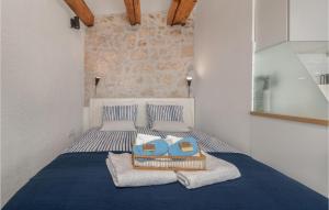 Beautiful Apartment In Novi Vinodolski 