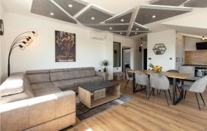 Nice Apartment In Vrsi With Swimming Pool