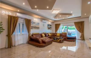 Nice Home In Dubrava Kod Sibenika 