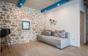 Nice Home In Drnis With Wifi