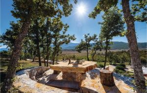 Gorgeous Home In Kijevo With Kitchen 