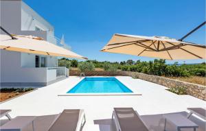 Pet Friendly Home In Punat With Kitchen 