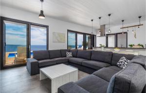 Awesome Home In Kosljun