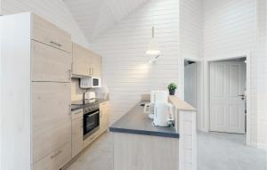 Amazing Home In Krems Iiwarderbrück