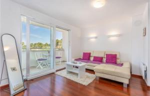 Lovely Apartment In Malinska With Wifi