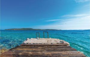 Three-Bedroom Holiday Home In Tkon