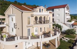 1 Bedroom Pet Friendly Apartment In Komarna 