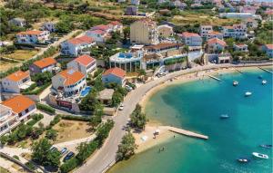 6 Bedroom Gorgeous Home In Pag