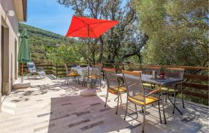 3 Bedroom Nice Apartment In Cres