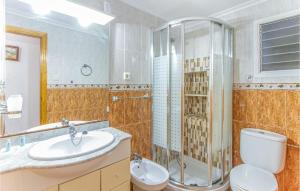 Awesome Apartment In Santa Pola