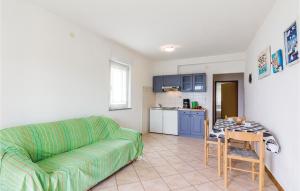 1 Bedroom Stunning Apartment In Pula