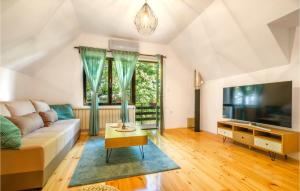 Beautiful Home In Bedenica With Sauna 