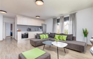 Nice Apartment In Pjescana Uvala