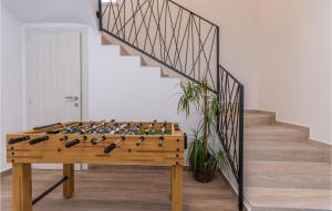 4 Bedroom Lovely Home In Donje Rastane