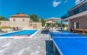 4 Bedroom Lovely Home In Donje Rastane